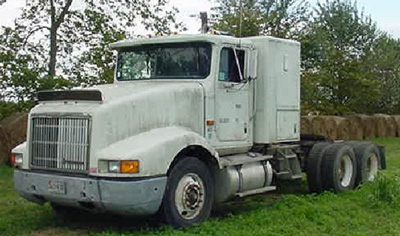 1990 International model 9400 Conventional Cab