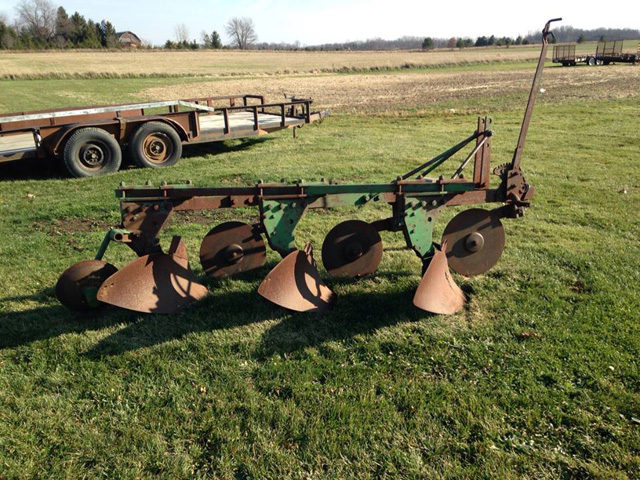 John Deere 3-point Hitch Plow