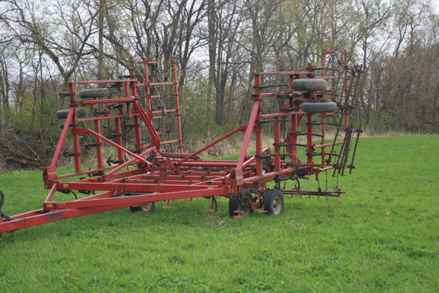 Case International 4700 Field Cultivator