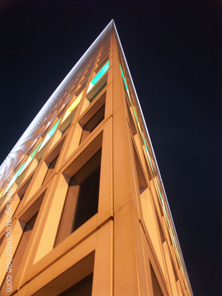 2004_azrieli_buildings_tel_aviv_israel_1
