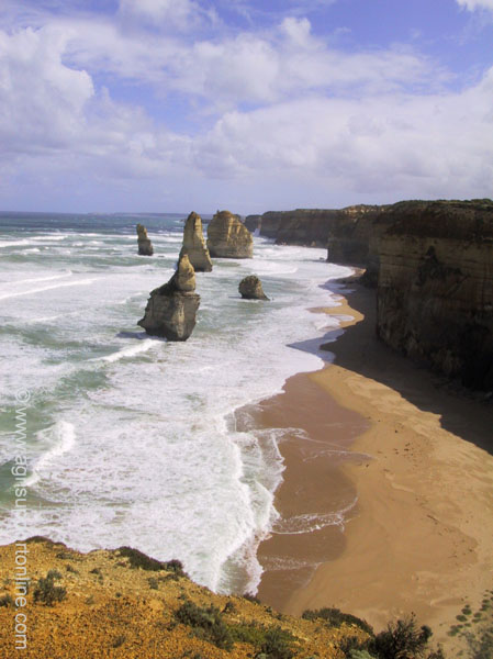 2001_12_apostles_australia