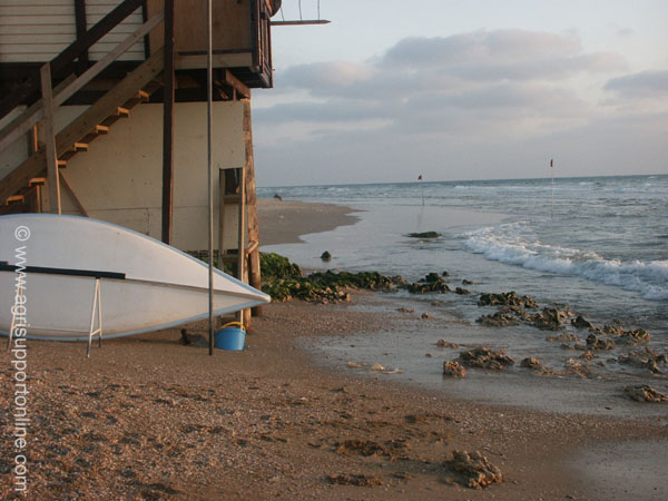 2002_beit_yanai_beach_israel_2